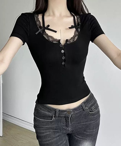 VIBGYOR(ヴィブジョー)の「【EIZZ/アイズ】レイヤード風 レースリボン ホルターネックTシャツ / フロントボタン クロップド丈 チビT(Tシャツ/カットソー・レディース・ホワイト/ブラック・FREE)」の10枚目の写真
