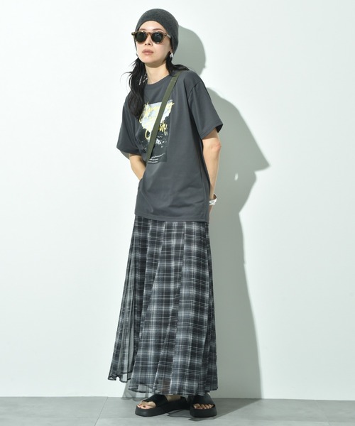 INTERPLANET(インタープラネット)の「フォトプリントカラーロゴT(Tシャツ/カットソー・レディース・チャコールグレー/オフホワイト・FREE)」の12枚目の写真