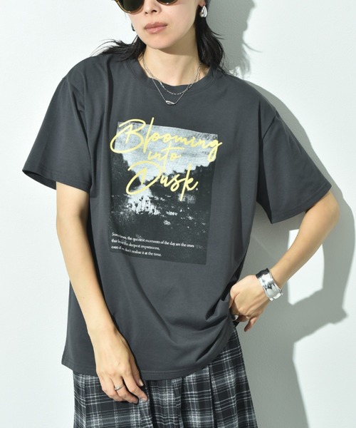INTERPLANET(インタープラネット)の「フォトプリントカラーロゴT(Tシャツ/カットソー・レディース・チャコールグレー/オフホワイト・FREE)」の16枚目の写真