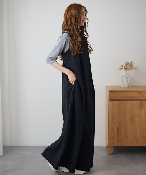 DAYRA(デイラ)の「ダブル ストラップ バックスリット キャミソール ワンピース(ワンピース・レディース・ブラック/ダークグレー/ネイビー・FREE)」の6枚目の写真