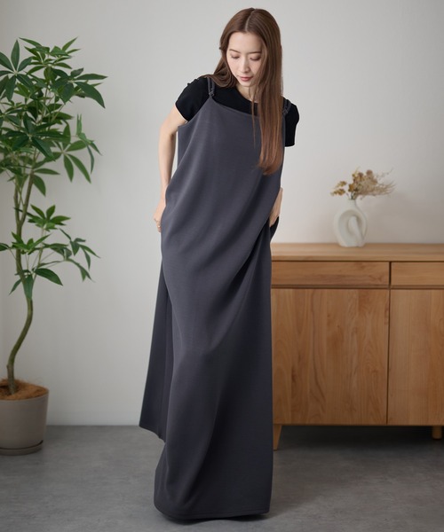 DAYRA(デイラ)の「ダブル ストラップ バックスリット キャミソール ワンピース(ワンピース・レディース・ブラック/ダークグレー/ネイビー・FREE)」の9枚目の写真