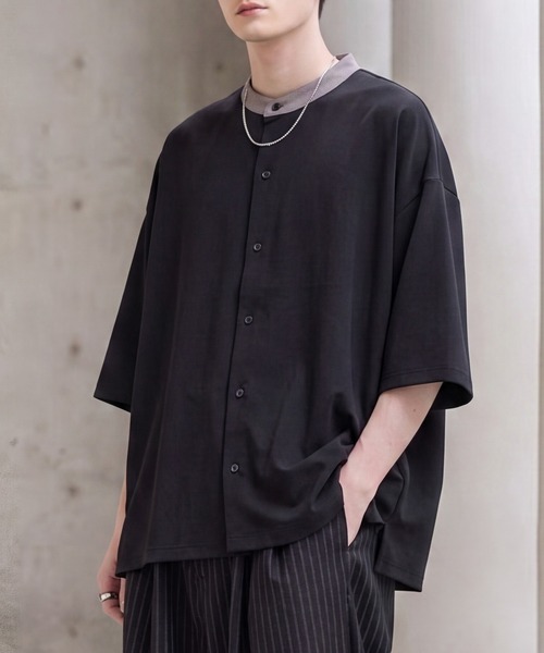 B.I.D.(ビーアイディー)の「《Bd》梨地 ビッグシルエット バンドカラー半袖シャツ(シャツ/ブラウス・メンズ・ブラック・LARGE/MEDIUM)」の1枚目の写真