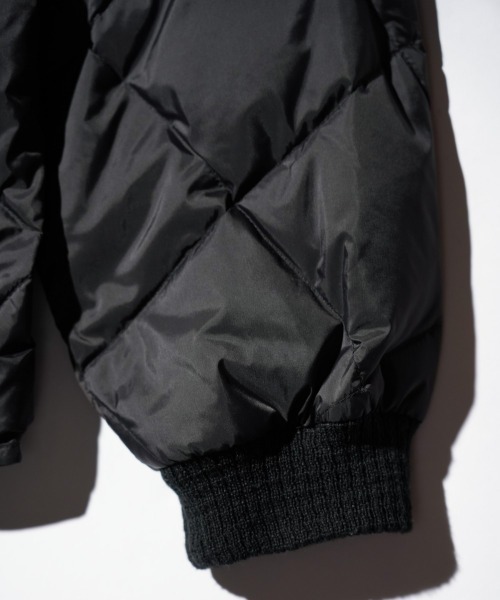 TOWNCRAFT(タウンクラフト)の「TOWNCRAFT / タウンクラフト 700FP Premium Quilted Light Down Jacket Water-Repellent キルティング ライト ダウンジャケット 撥水(ダウンジャケット/コート・メンズ・ブラック/ブラウン/オリーブ・MEDIUM/LARGE)」の20枚目の写真