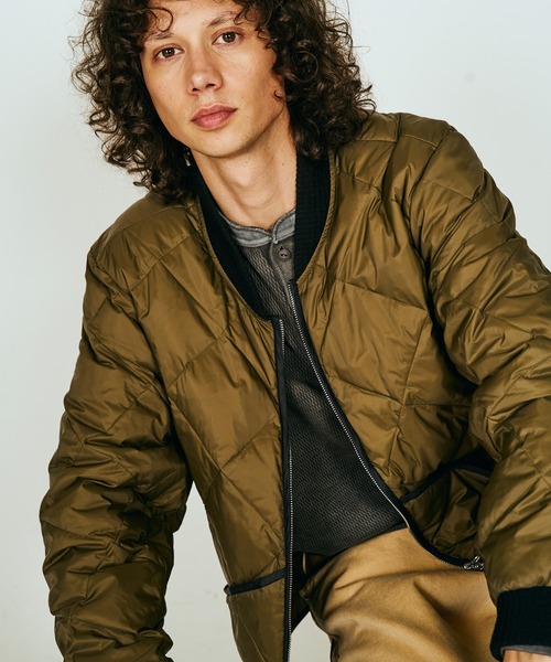 TOWNCRAFT(タウンクラフト)の「TOWNCRAFT / タウンクラフト 700FP Premium Quilted Light Down Jacket Water-Repellent キルティング ライト ダウンジャケット 撥水(ダウンジャケット/コート・メンズ・ブラック/ブラウン/オリーブ・MEDIUM/LARGE)」の15枚目の写真