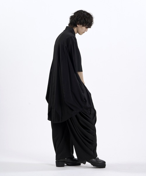 NO ID.(ノーアイディ)の「【NO ID.】3D Gather Half Sleeve Long Shirt / 3Dギャザー ハーフスリーブ ロング シャツ(シャツ/ブラウス・メンズ・ブラック/その他23/その他22・ONE SIZE)」の12枚目の写真