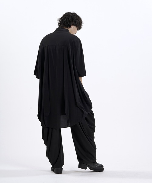 NO ID.(ノーアイディ)の「【NO ID.】3D Gather Half Sleeve Long Shirt / 3Dギャザー ハーフスリーブ ロング シャツ(シャツ/ブラウス・メンズ・ブラック/その他23/その他22・ONE SIZE)」の13枚目の写真