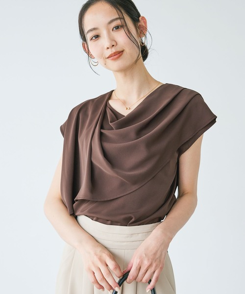 Andemiu(アンデミュウ)の「ドレープブラウス/1032185(シャツ/ブラウス・レディース・ブラウン/オフホワイト/ネイビー・FREE)」の3枚目の写真