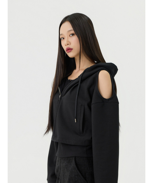 VADEFY(ヴァデファイ)の「肩カットアウトクロップフードジップアップ、ブラック(パーカー・レディース・その他・ONE SIZE)」の6枚目の写真