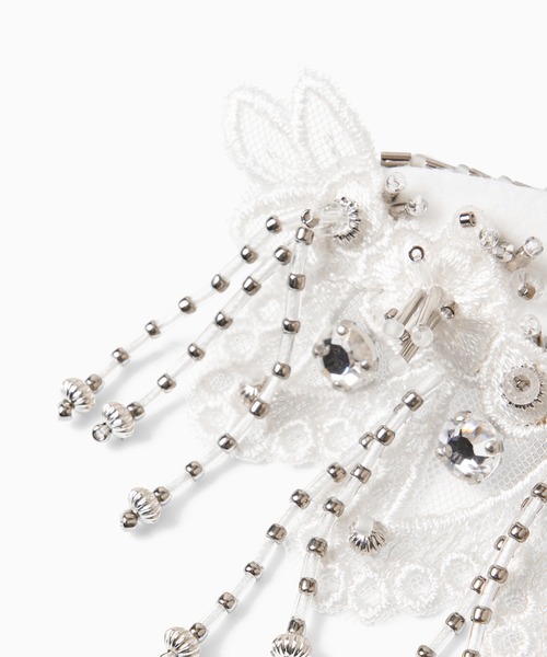 tanakadaisuke(タナカダイスケ)の「【tanakadaisuke/タナカダイスケ】Snow bijou barrette right(バレッタ/ヘアクリップ・レディース・ホワイト・FREE)」の9枚目の写真