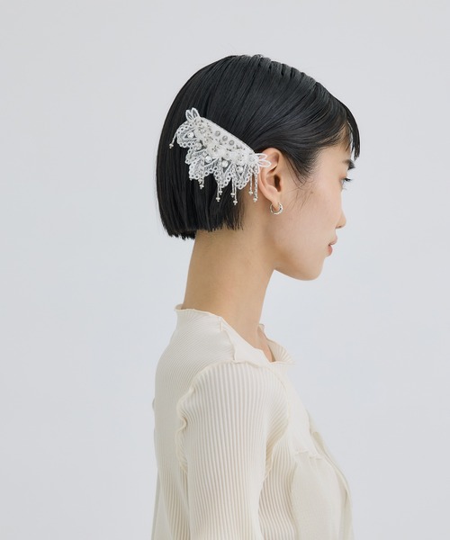 tanakadaisuke(タナカダイスケ)の「【tanakadaisuke/タナカダイスケ】Snow bijou barrette right(バレッタ/ヘアクリップ・レディース・ホワイト・FREE)」の12枚目の写真