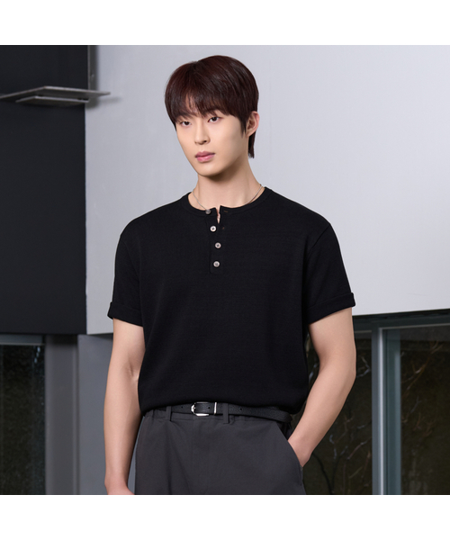 HYOJI（ヒョージ）の「26 SS ウォッシャブルリネンヘンリーネッククロップニット（6カラー）（ニット/セーター・メンズ・ブラック/ネイビー/グレー/レッド/クリーム/チャコール・M/L/XL/S）」の2枚目の写真