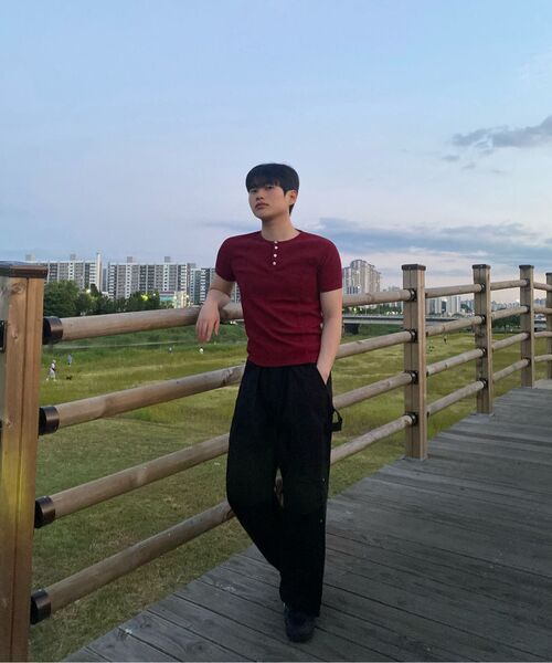 HYOJI（ヒョージ）の「26 SS ウォッシャブルリネンヘンリーネッククロップニット（6カラー）（ニット/セーター・メンズ・ブラック/ネイビー/グレー/レッド/クリーム/チャコール・M/L/XL/S）」の12枚目の写真
