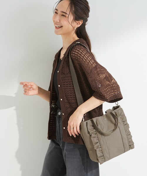 SHOO・LA・RUE(シューラルー)の「【2WAY】キャンバスフリルトートバッグ(トートバッグ・レディース・イエロー/グレー/ブラック・00)」の9枚目の写真
