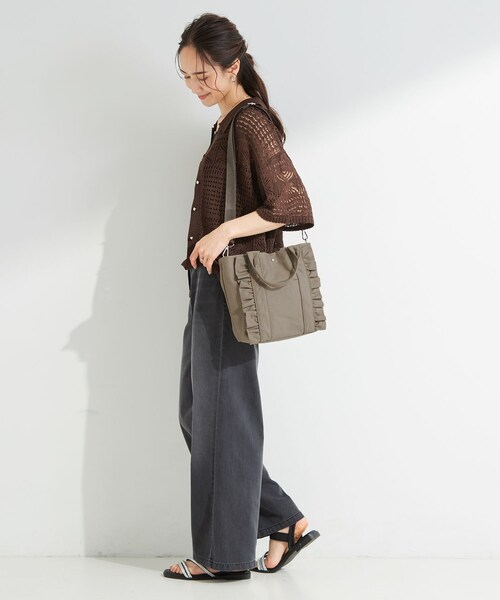 SHOO・LA・RUE(シューラルー)の「【2WAY】キャンバスフリルトートバッグ(トートバッグ・レディース・イエロー/グレー/ブラック・00)」の10枚目の写真