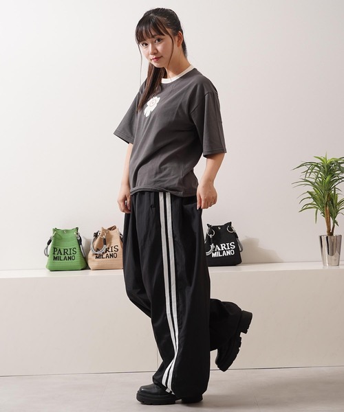 1111clothing（ワンフォークロージング）の「サイドライン バギートラックパンツ / Side Line Baggy Track Pants（その他パンツ・メンズ・グレー/ブラック・FREE）」の10枚目の写真