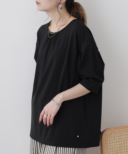 LUCA（ルカ）の「ラウンドネックカットプルオーバー 半端袖（Tシャツ/カットソー・レディース・ベージュ/サックスブルー/アイボリー/ブラック・FREE）」の13枚目の写真