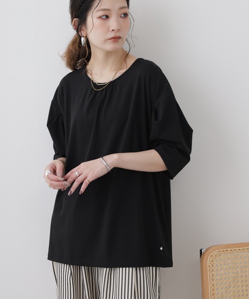 LUCA（ルカ）の「ラウンドネックカットプルオーバー 半端袖（Tシャツ/カットソー・レディース・ベージュ/サックスブルー/アイボリー/ブラック・FREE）」の14枚目の写真