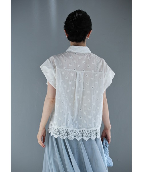 cawaii(カワイイ)の「華やかレースのミニローズ刺繍シャツトップス(シャツ/ブラウス・レディース・ホワイト・FREE)」の12枚目の写真