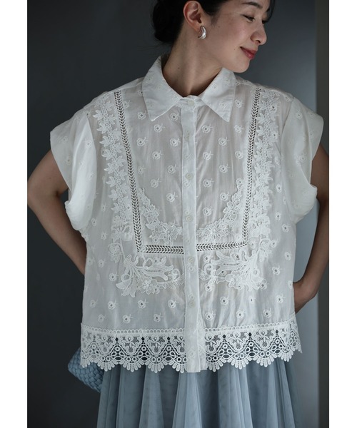 cawaii(カワイイ)の「華やかレースのミニローズ刺繍シャツトップス(シャツ/ブラウス・レディース・ホワイト・FREE)」の15枚目の写真