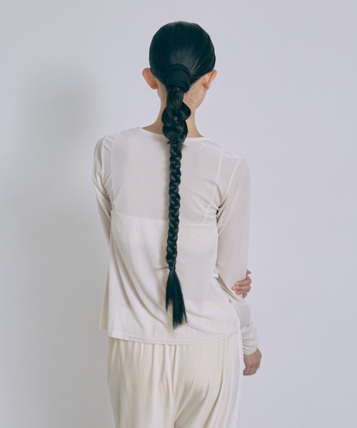 EN NEUME(エンノイム)の「Sheer Velour Draped Cardigan(カーディガン/ボレロ・レディース・アイボリー/ブラウン/ブラック・FREE)」の5枚目の写真