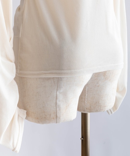 EN NEUME(エンノイム)の「Sheer Velour Draped Cardigan(カーディガン/ボレロ・レディース・アイボリー/ブラウン/ブラック・FREE)」の20枚目の写真