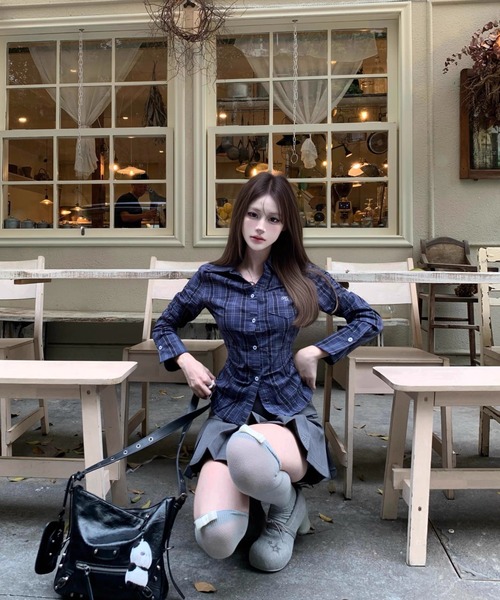 Teem Store(チームストア)の「ワンポイント刺繍 ウエストシェイプタイトチェックシャツ(シャツ/ブラウス・レディース・ネイビー・M)」の14枚目の写真