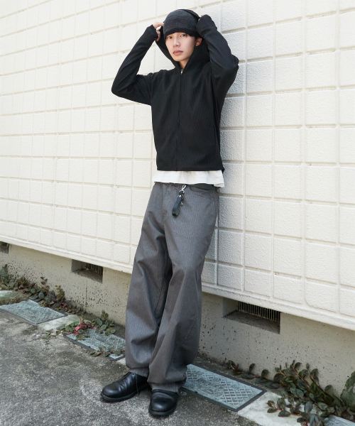 XERO（ゼロ）の「ヘリンボーンワイドカーブデニムパンツ[カーキグレー]（デニムパンツ・レディース・その他・X-LARGE/MEDIUM/LARGE）」の2枚目の写真