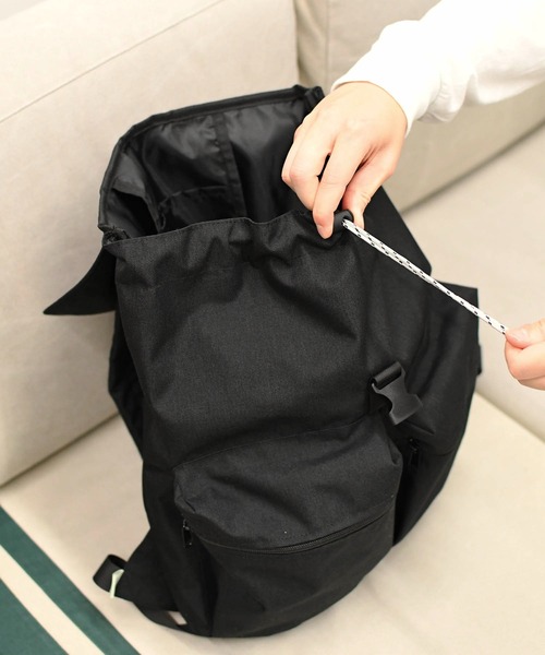 DULTON(ダルトン)の「DTN×FRUIT OF THE LOOM DAYPACK BLACK/リュック バックパック(バックパック/リュック・メンズ・ブラウン/ブラック・FREE)」の3枚目の写真