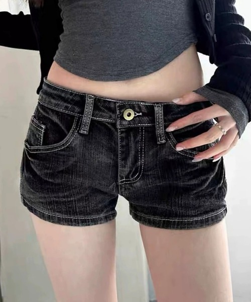 Vipoa(ヴィポア)の「Low rise denim shorts(デニムパンツ・レディース・ブラック系その他・MEDIUM/SMALL)」の1枚目の写真