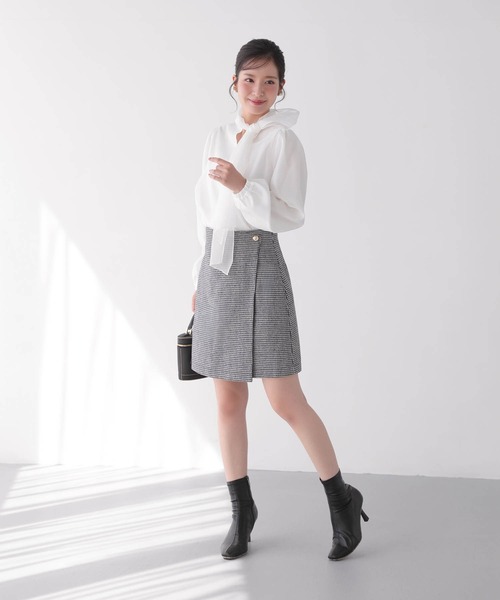 Mirenue(ミレニュー)の「ラップミニスコート(その他パンツ・レディース・チャコールグレー/ブラウン/ブラック・M/S)」の2枚目の写真