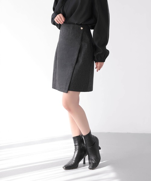 Mirenue(ミレニュー)の「ラップミニスコート(その他パンツ・レディース・チャコールグレー/ブラウン/ブラック・M/S)」の5枚目の写真