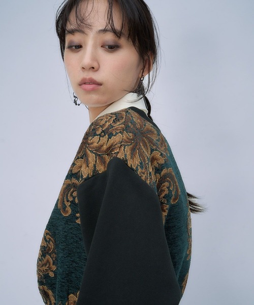 HARE(ハレ)の「ジャガードキリカエVネックスウェット(HARE)(スウェット・レディース・グリーン/ブルーグレー/ボルドー・FREE)」の20枚目の写真