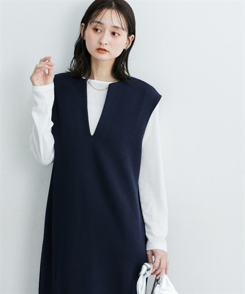 nissen(ニッセン)の「ふくれジャガードキーネックジャンパースカート(ジャンパースカート・レディース・ネイビー/ブラック・M/L/LL/3L/4L/5L)」の16枚目の写真