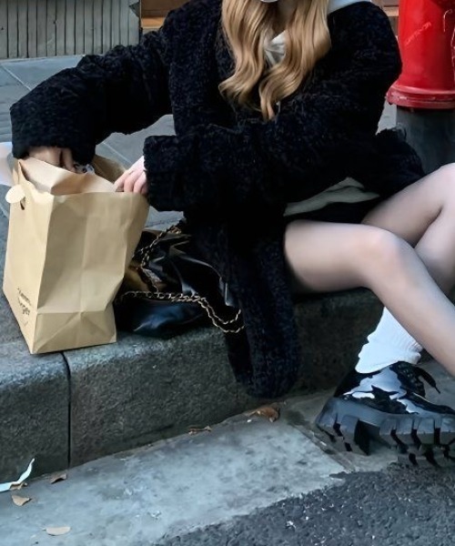 SHERU(シェル)の「プードルボア ミドル丈コート(ダッフルコート・レディース・ブラック・M)」の14枚目の写真