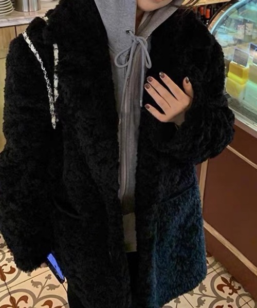 SHERU(シェル)の「プードルボア ミドル丈コート(ダッフルコート・レディース・ブラック・M)」の9枚目の写真