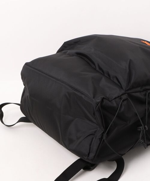 UNIVERSAL OVERALL(ユニバーサルオーバーオール)の「UNIVERSAL OVERALL/ユニバーサルオーバーオール Small face school rucksack 30L(バックパック/リュック・メンズ・ブラック/カモフラージュ・FREE)」の4枚目の写真