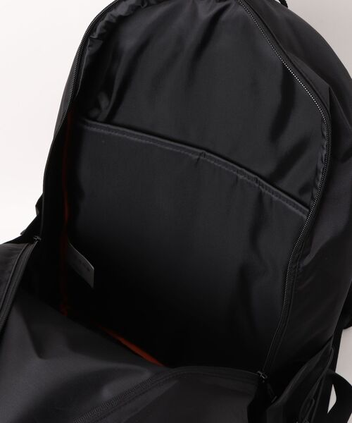 UNIVERSAL OVERALL(ユニバーサルオーバーオール)の「UNIVERSAL OVERALL/ユニバーサルオーバーオール Small face school rucksack 30L(バックパック/リュック・メンズ・ブラック/カモフラージュ・FREE)」の5枚目の写真