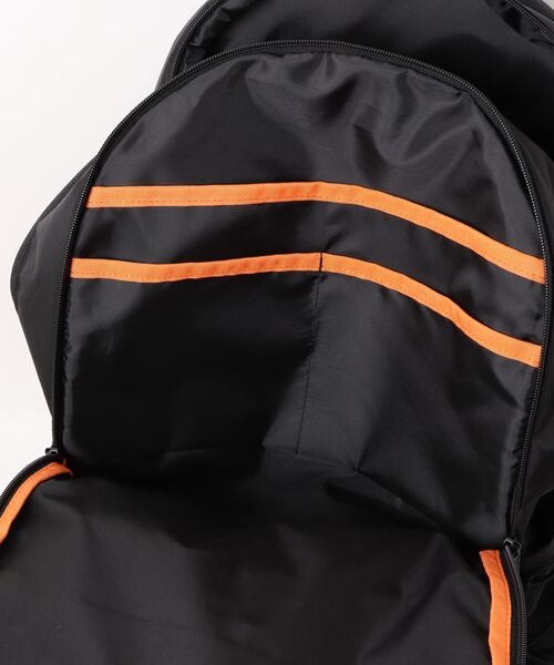 UNIVERSAL OVERALL(ユニバーサルオーバーオール)の「UNIVERSAL OVERALL/ユニバーサルオーバーオール Small face school rucksack 30L(バックパック/リュック・メンズ・ブラック/カモフラージュ・FREE)」の6枚目の写真