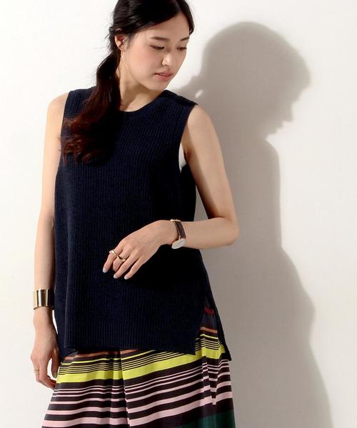 UNITED ARROWS（ユナイテッドアローズ）の「UWBT C/N スリット ベスト◆（ベスト・レディース・ホワイト/ライトグレー/ネイビー・FREE）」の4枚目の写真