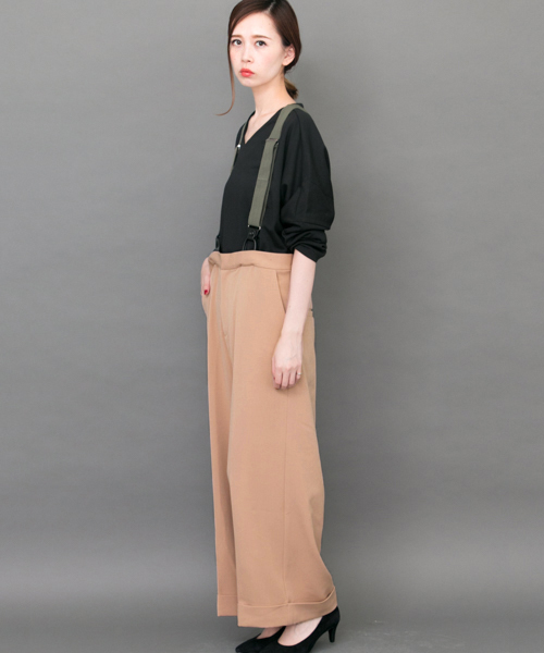 KBF（ケイビーエフ）の「KBF サスペンダーパンツ（その他パンツ・レディース・ネイビー/ベージュ/ボルドー・ONE）」の2枚目の写真