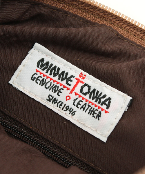 Ray BEAMS（レイビームス）の「MINNETONKA / フリンジ ハンドバック（ショルダーバッグ・レディース・ブラック/ライトブラウン・ONE SIZE）」の8枚目の写真