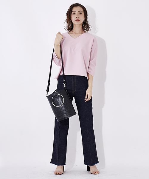 UNITED TOKYO（ユナイテッドトウキョウ）の「ワンウォッシュストレートデニム（デニムパンツ・レディース・ブルー・1/2）」の12枚目の写真