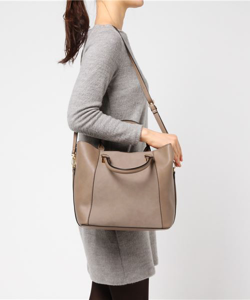 RIVE DROITE(リヴドロワ)の「異素材トート(ハンドバッグ・レディース・グリーン/マスタード/ベージュ・FREE)」の8枚目の写真