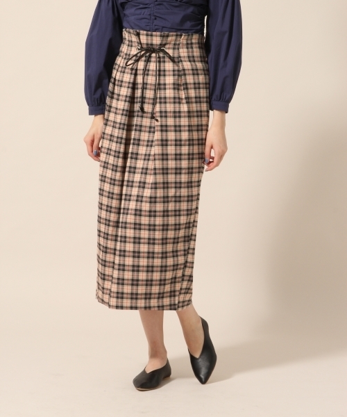 LOWRYS FARM(ローリーズファーム)の「ハトメベルトツキタイトスカート 783442(スカート・レディース・ブラック/ベージュ・FREE)」の2枚目の写真