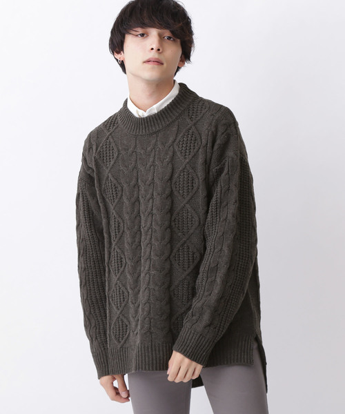 MONO-MART(モノマート)の「オーバーサイズフィッシャーマンケーブル編みモックネックニットセーター(ニット/セーター・メンズ・キャメル/ワイン/チャコール/テラコッタ/ブラック/ベージュ/ネイビー/アイボリー/カーキオリーブ/杢グレー/ブラウン/グリーン・FREE)」の4枚目の写真