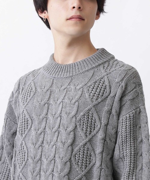 MONO-MART(モノマート)の「オーバーサイズフィッシャーマンケーブル編みモックネックニットセーター(ニット/セーター・メンズ・キャメル/ワイン/チャコール/テラコッタ/ブラック/ベージュ/ネイビー/アイボリー/カーキオリーブ/杢グレー/ブラウン/グリーン・FREE)」の17枚目の写真