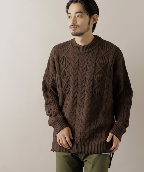MONO-MART(モノマート)の「オーバーサイズフィッシャーマンケーブル編みモックネックニットセーター(ニット/セーター・メンズ・キャメル/ワイン/チャコール/テラコッタ/ブラック/ベージュ/ネイビー/アイボリー/カーキオリーブ/杢グレー/ブラウン/グリーン・FREE)」の5枚目の写真