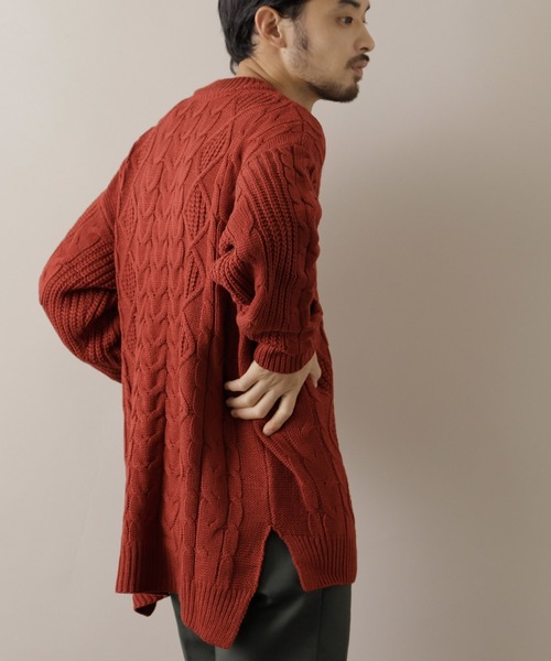 MONO-MART(モノマート)の「オーバーサイズフィッシャーマンケーブル編みモックネックニットセーター(ニット/セーター・メンズ・キャメル/ワイン/チャコール/テラコッタ/ブラック/ベージュ/ネイビー/アイボリー/カーキオリーブ/杢グレー/ブラウン/グリーン・FREE)」の6枚目の写真