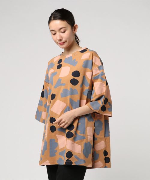 POU DOU DOU(プードゥドゥ)の「天竺モチーフプリントサイドスリットチュニックTシャツ(Tシャツ/カットソー・レディース・グレー/オフホワイト/キャメル・3)」の8枚目の写真
