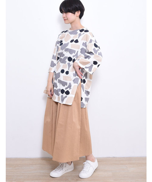 POU DOU DOU(プードゥドゥ)の「天竺モチーフプリントサイドスリットチュニックTシャツ(Tシャツ/カットソー・レディース・グレー/オフホワイト/キャメル・3)」の18枚目の写真